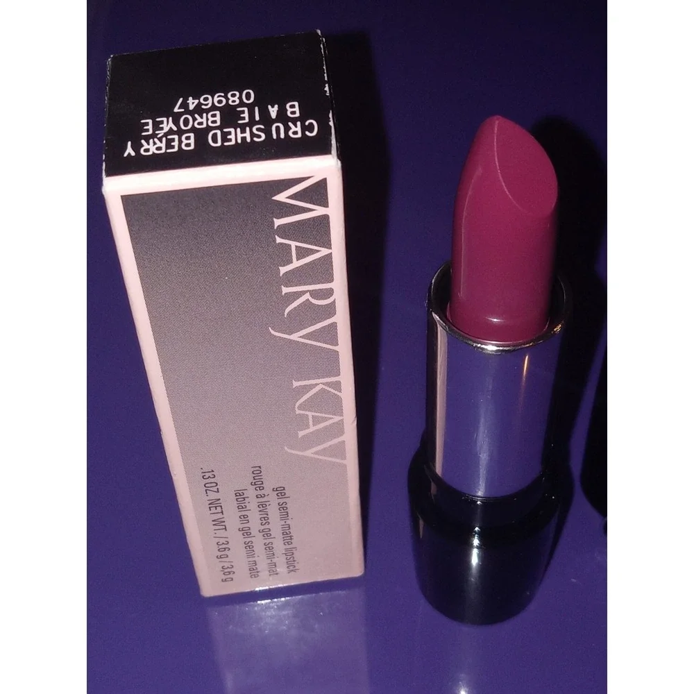 Mary Kay CRUSHED BERRY  Gel Semi-Matte Lipstick. New In Box